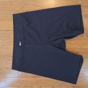 REEBOK SIGNATURE BRAND WOMENS BLACK RIBBED ATHLETIC SHORTS SIZE MEDIUM